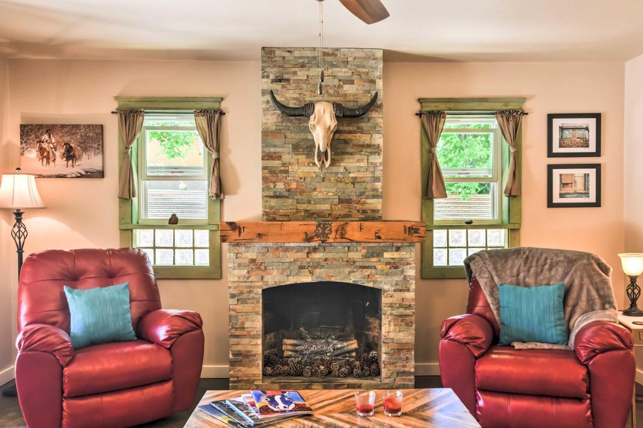 Cozy Home With Media Room Short Walk To Taos Plaza! 外观 照片