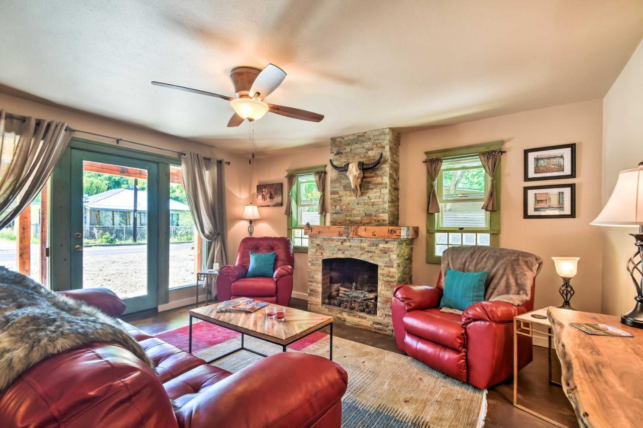 Cozy Home With Media Room Short Walk To Taos Plaza! 外观 照片