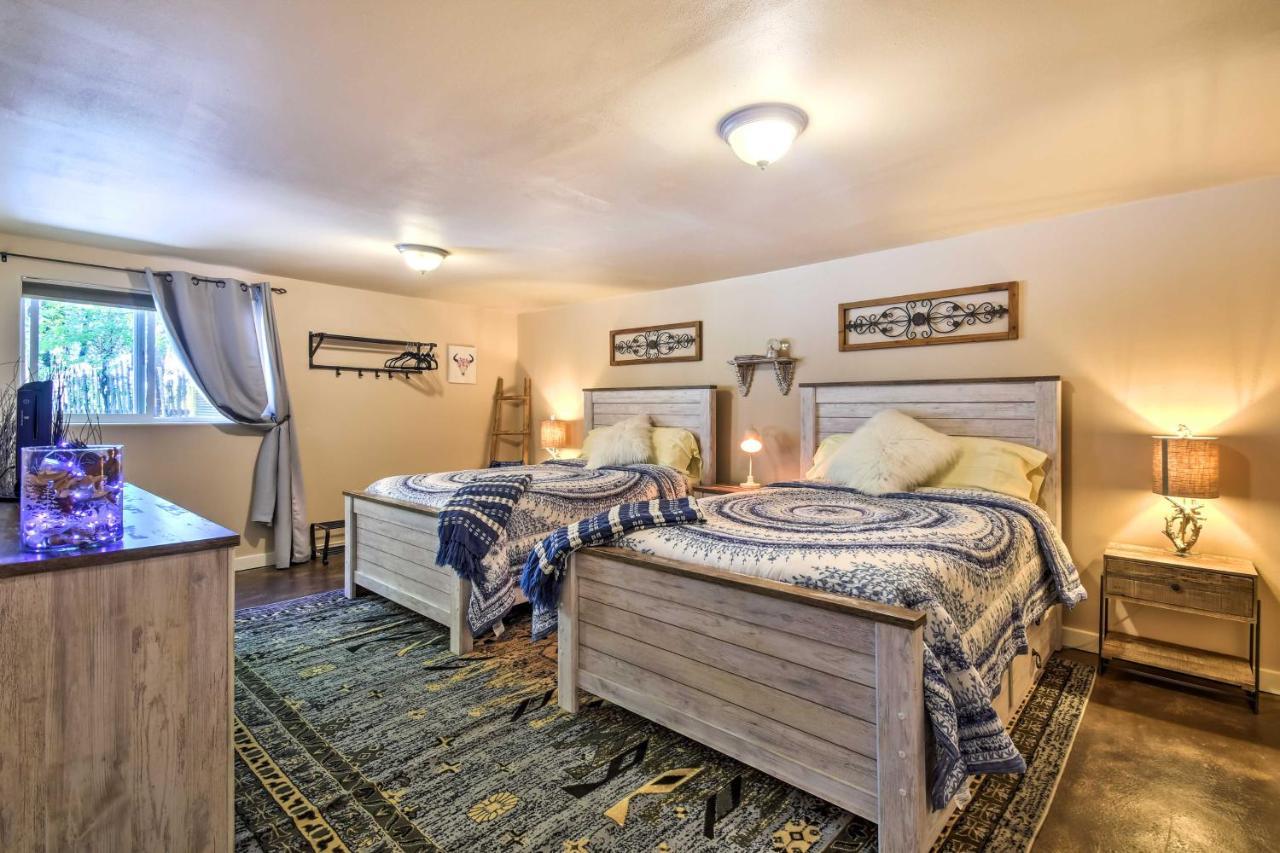 Cozy Home With Media Room Short Walk To Taos Plaza! 外观 照片