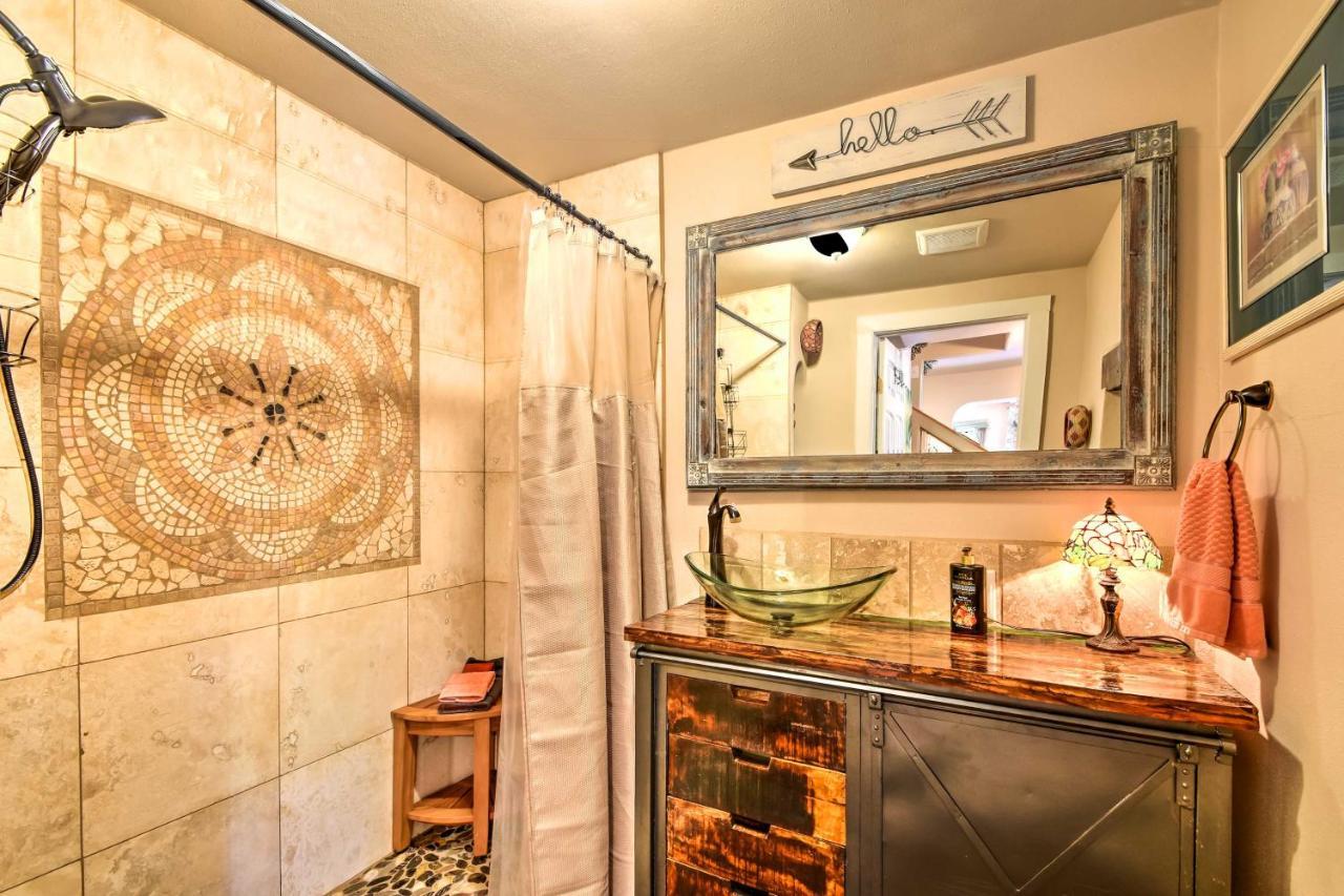 Cozy Home With Media Room Short Walk To Taos Plaza! 外观 照片